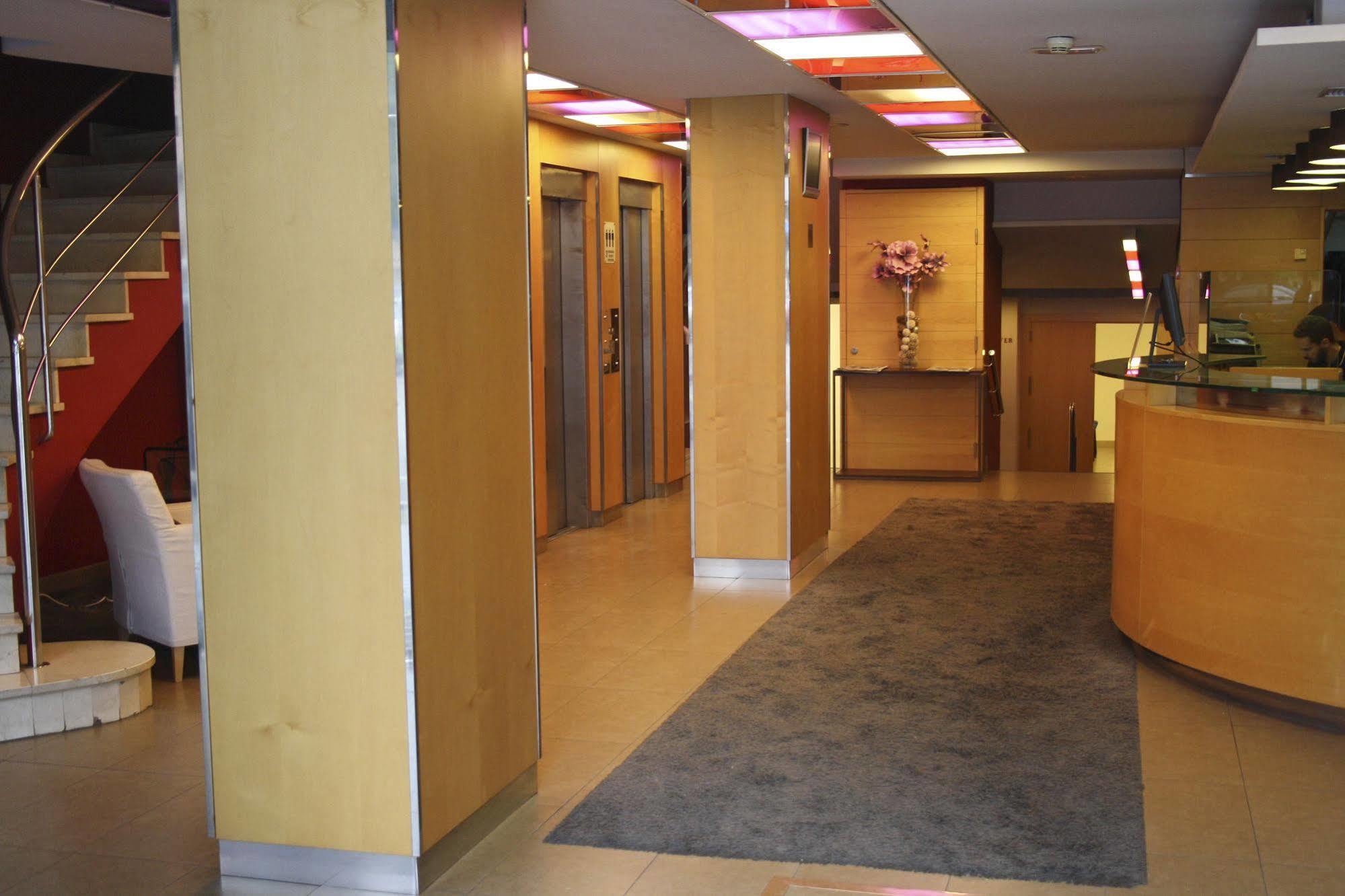 Hotel Abbot Barcelona Kültér fotó